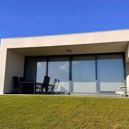 Carina - House 4 - Pool Acess - Comfortable & Quiet *