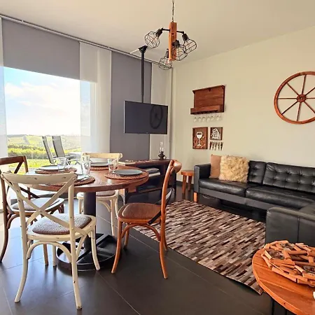 Carina - House 4 - Pool Acess - Comfortable & Quiet * Lourinhã